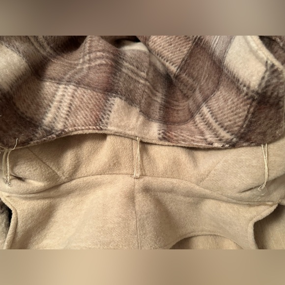 Vintage Women's Wool Trench Coat with removable Hood and Scarf - Picture 10 of 16